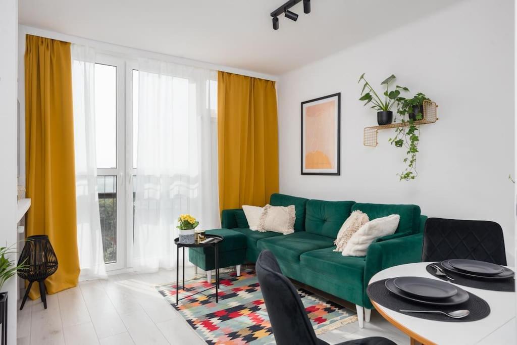 Specious City Center Studio With Park View 바르샤바 외부 사진